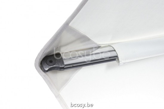 TUUCI Parasols droits à mât central en aluminium.