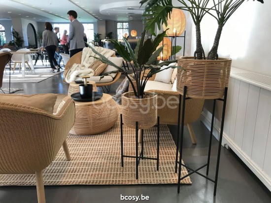 Vincent Sheppard Vivi Extra Large Pot à plantes cadre en Acier Noir Rotin Naturel.