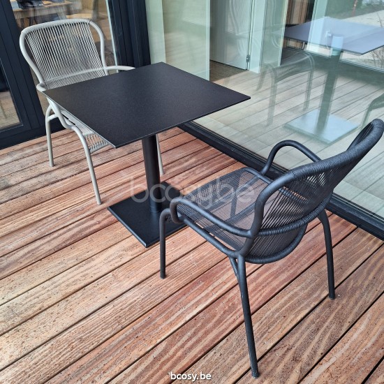 Vincent Sheppard Quadro Table Bistro carrée Cadre en Acier Noir dessus de table HPL Noir.
