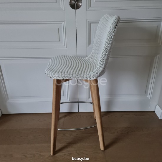Vincent Sheppard Lily Barhocker mit Eichenfuß H101 cm Lily Mittelhoher Barhocker Rahmen aus Eiche Natur Holz Schnee Lloyd Loom.