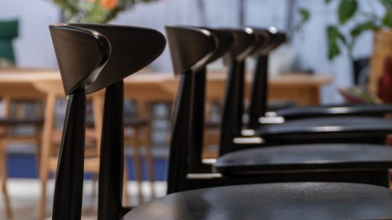 Vincent Sheppard Teo Halbhohe barhockers barstuhl barstuehle Rahmen aus Schwarz Buche Schwarz Buche.