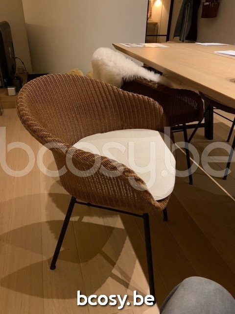 Vincent Sheppard Avril Stuhl Rahmen aus Schwarz pulverbeschichtet Stahl A Karamell Lloyd Loom.