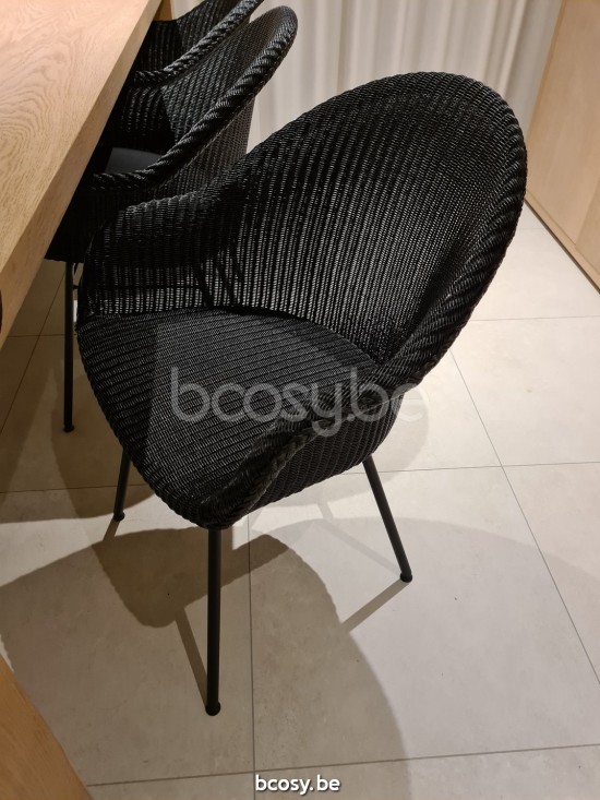 Vincent Sheppard Avril armstoelen Zwart Gepoedercoat Stalen A frame Zwart Lloyd Loom.