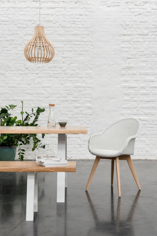 Vincent Sheppard Chaise Avril HB base chêne Avril Chaise de salle à manger avec dossier haut cadre en Bois Chêne naturel Lloyd Loom Neige.