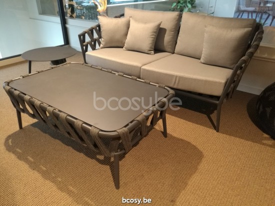 Vincent Sheppard LEO Loungesofa Leo Lounge Sofa Rahmen aus Lava Aluminium Lava Seil Acryl.