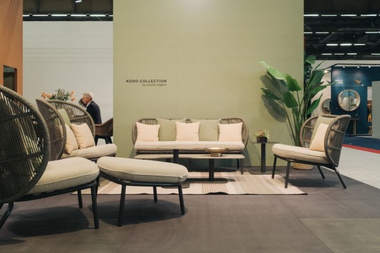 Vincent Sheppard Kodo Lounge Sofa Rahmen aus Fossil Grau Aluminium Fossil Grau Seil Polypropylen.