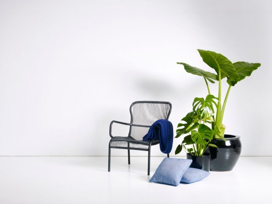 Vincent Sheppard Chaise Loop lounge noir Loop Fauteuil de repos cadre en Aluminium Noir Tressage Noir Polyéthylène.