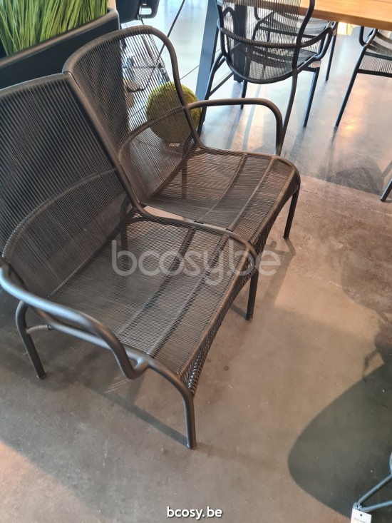 Vincent Sheppard Loop Gartenloungegarnitur Gartencouch Loungegruppe Rahmen aus Schwarz Aluminium Schwarz Flechtwerk Polyethyl