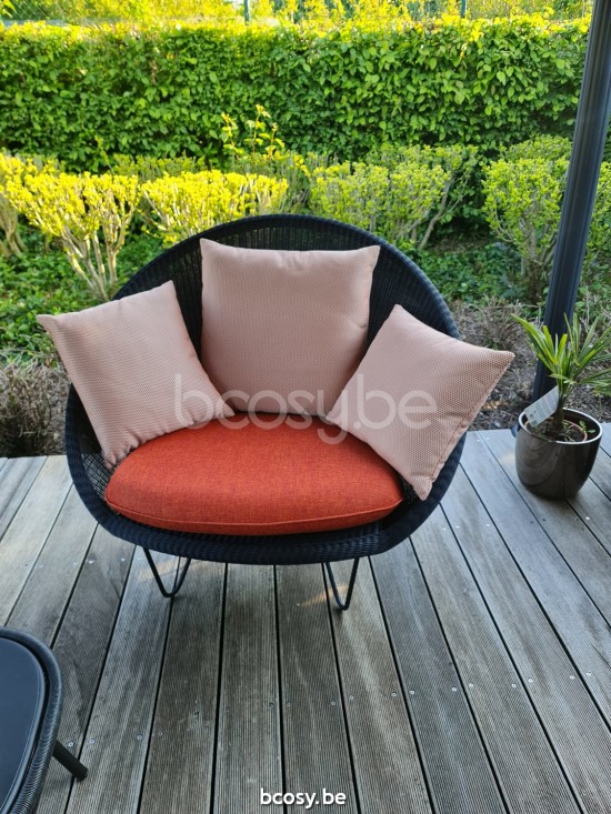 Vincent Sheppard Gipsy garden outdoor cocoon chairs Black Steel frame Black Wicker Polyethylene.