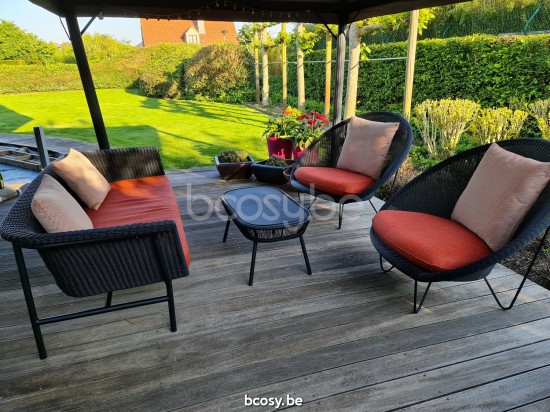 Vincent Sheppard Gipsy stuhl Gipsy Cocoon Black Hairpin Base Rahmen aus Schwarz Stahl Schwarz Flechtwerk Polyethylen.