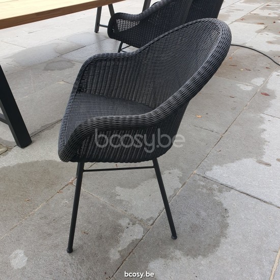 Vincent Sheppard Edgard Stoel Zwart Gepoedercoat Stalen A frame Zwart Wicker Polyethyleen.