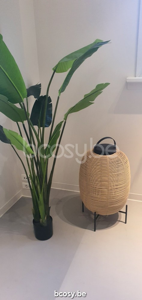 Vincent Sheppard Tika Vloerlampen Stalampen Staande Lampen Staanlampen Zwart Stalen frame Camel Wicker koord Polyethyleen.