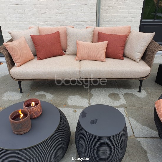 Vincent Sheppard Ivo Dia 44 Table d'appoint ronde Cordon en osier Noir Polyéthylène dessus de table HPL Noir.