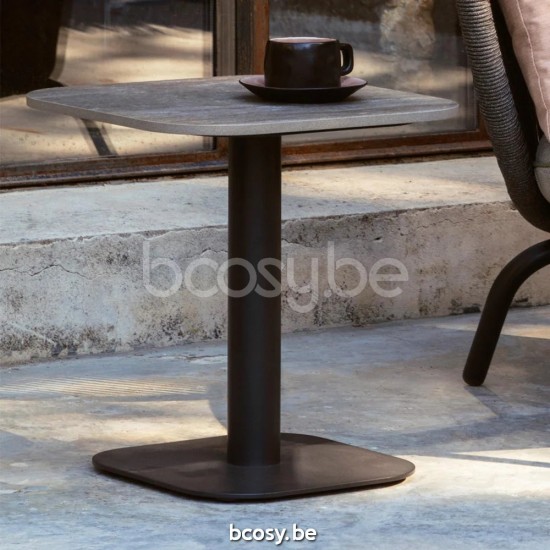 Vincent Sheppard Table d'appoint Kodo métal - céramique Kodo Table d'appoint de jardin cadre en Aluminium Gris fossile.