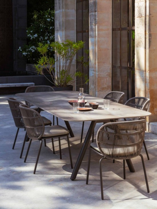 Vincent Sheppard Kodo Tuintafel 280x106 Fossil Grey Aluminium frame.