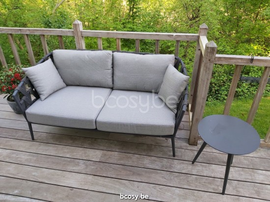 Vincent Sheppard Leo Garten Beistelltische Rahmen aus Lava Aluminium Dia 45.