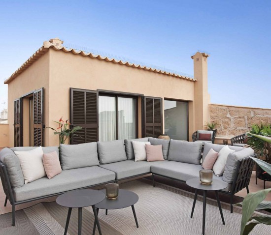 Vincent Sheppard Leo garden outdoor coffee side tables Lava Aluminium frame Dia 45.