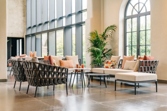 Vincent Sheppard Leo Beistelltisch Ø45 cm Leo Runder Garten Beistelltisch Dia 45 Rahmen aus Lava Aluminium.