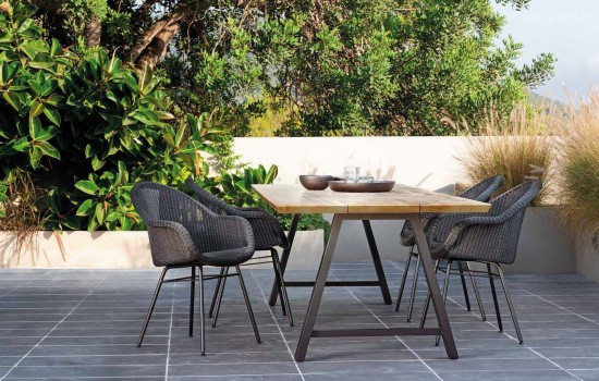 Vincent Sheppard Matteo tuintafels Zwart Aluminium frame 215x100.