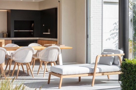 Vincent Sheppard Matteo Garden outdoor dining tables Dune White Aluminium frame 285x100.