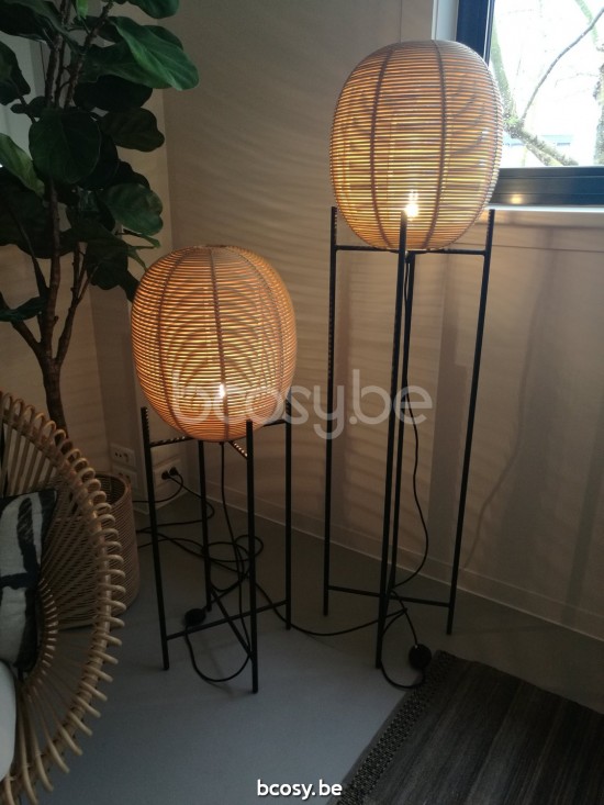 Vincent Sheppard Sari Floor lights Standing Floorlamps Black Steel frame Natural Rattan.