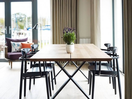 Vincent Sheppard Albert X Tisch Albert Esstisch zweiteilige Platte 240x100 Rahmen aus Schwarz pulverbeschichtet Stahl X.