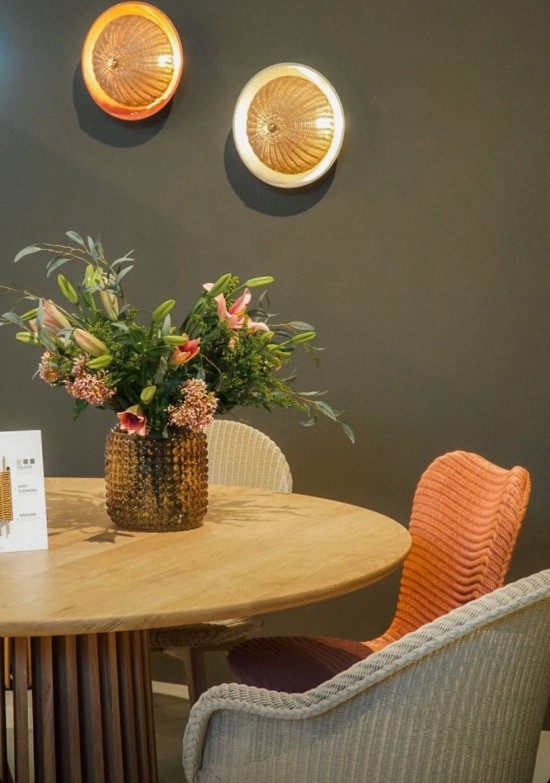 Vincent Sheppard Maru Runder Esstisch Rund Rahmen aus Eiche Natur Tischplatte Eiche Natur.