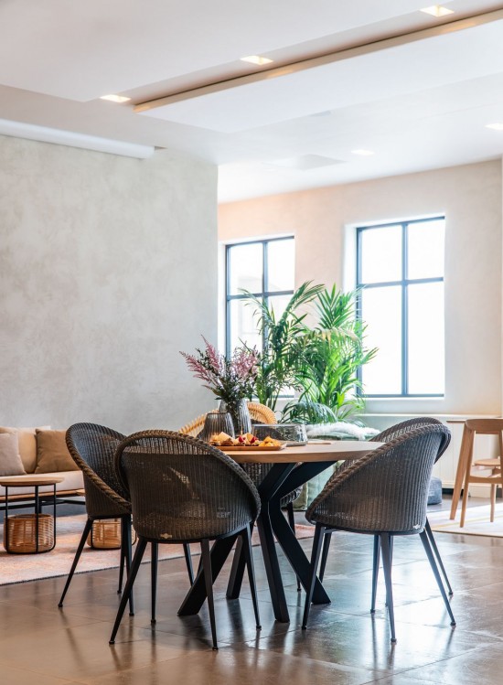 Vincent Sheppard ALBERT Table à manger Rond - 150 Albert Dia 150 Table à manger ronde cadre en Acier A Revêtement en poudre noir.