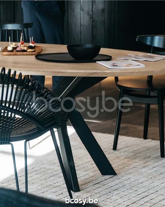 Vincent Sheppard Albert Ellipse Eettafel 280x115 Zwart Gepoedercoat Stalen A frame Natuur Eiken Tafelblad.